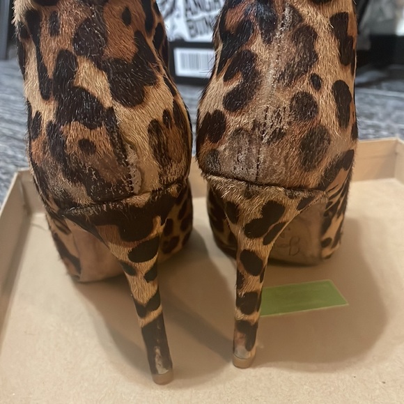 Leopard pattern booties by Joie - Picture 3 of 8